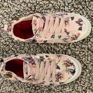 Girls Blowfish pink flowered sneakers